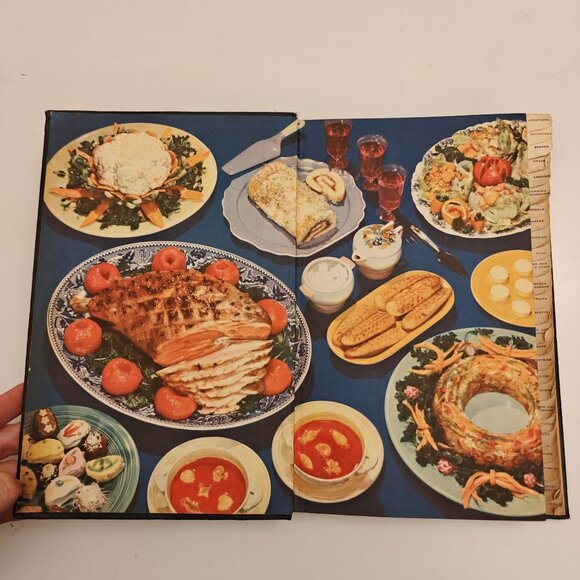 Vintage Searchlight Recipe Book Household Magazine 1942 Hardcover Tabbed - Picture 2 of 9